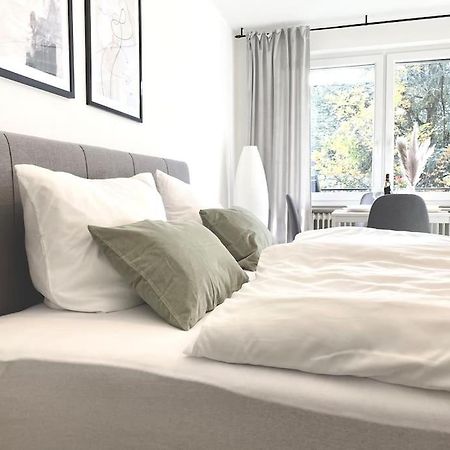Top-Apartment Mit Parkplatz Und Balkon Reutlingen Kültér fotó