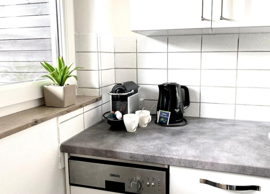 Top-Apartment Mit Parkplatz Und Balkon Reutlingen Kültér fotó